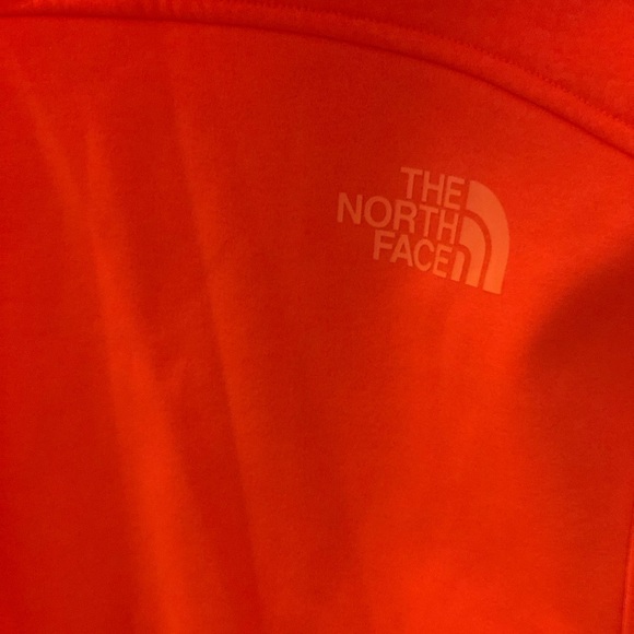 Zip up - Picture 5 of 5